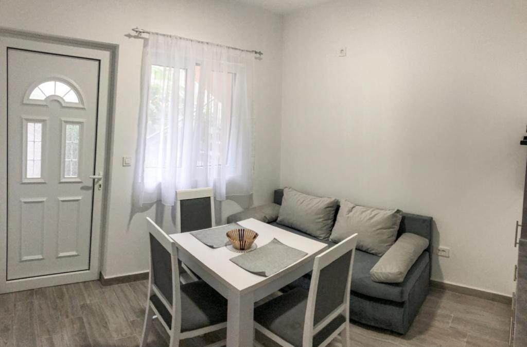 Apartmani Cupara Tivat Exterior photo