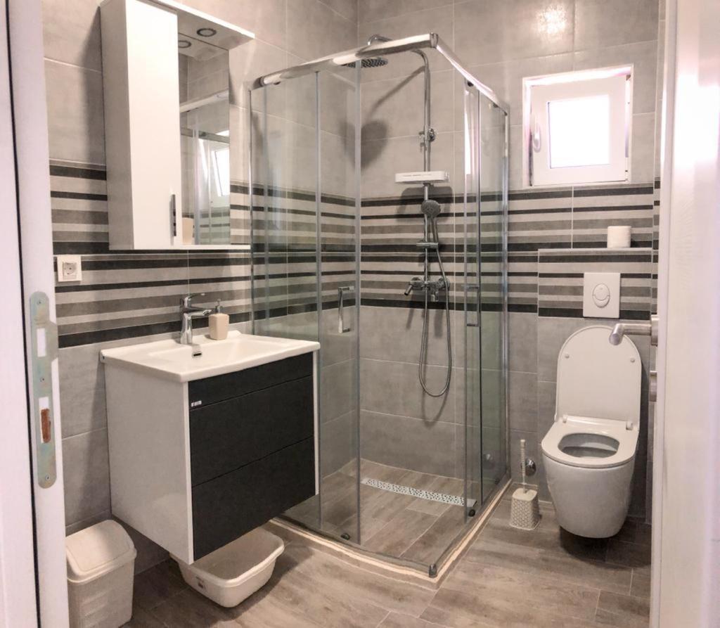 Apartmani Cupara Tivat Exterior photo