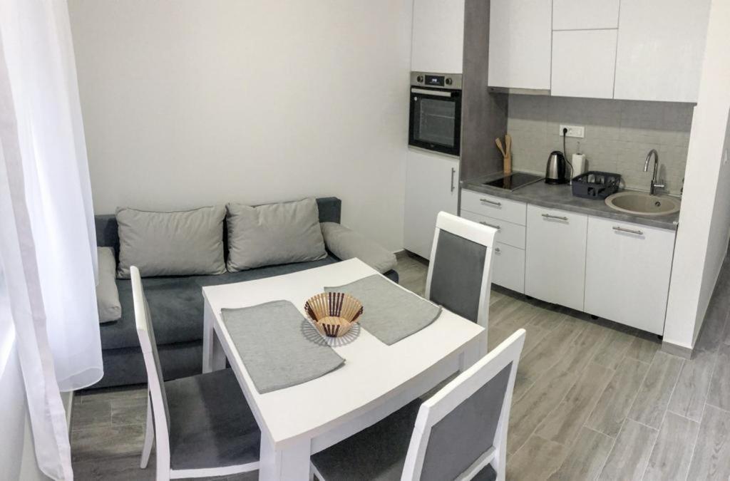 Apartmani Cupara Tivat Exterior photo